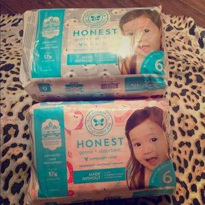 BNWT Honest Diapers Size 6 35lbs 18 count
